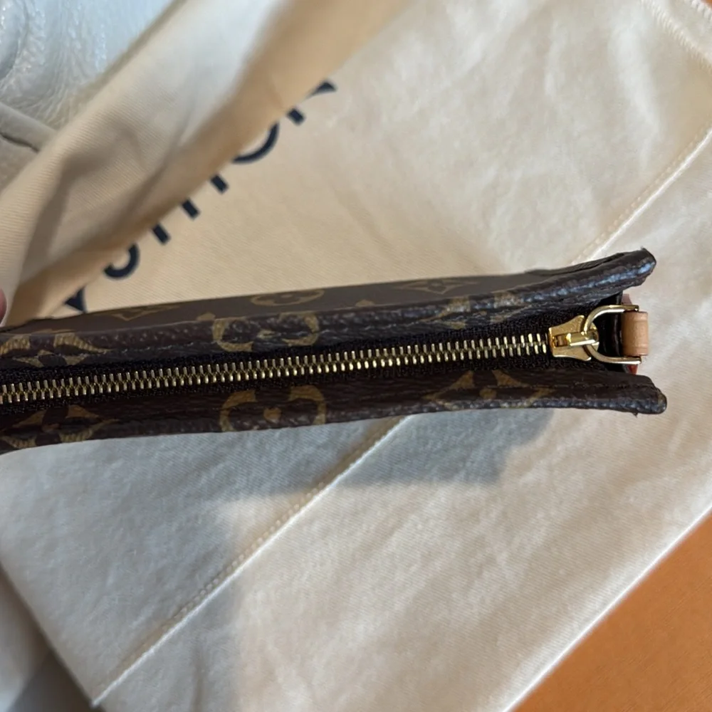 Authentic LV toiletry pouch on chain insert! New! ONLY POUCH No dust bag no box - Picture 8 of 14